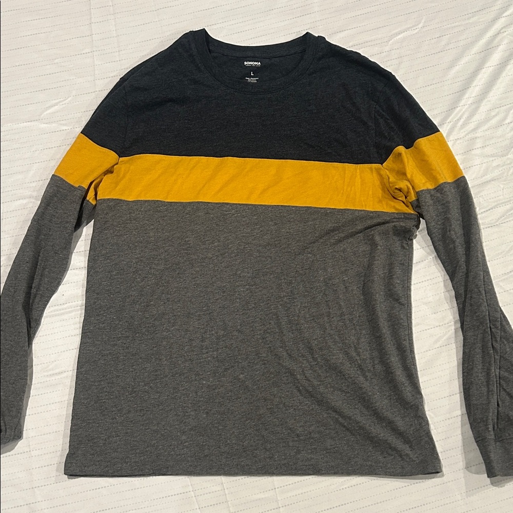 Sonoma Men's Black and Yellow Long Sleeve Tee